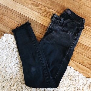 Black Levi’s skinny jeans